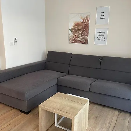 Bella Luce アパート Pašman